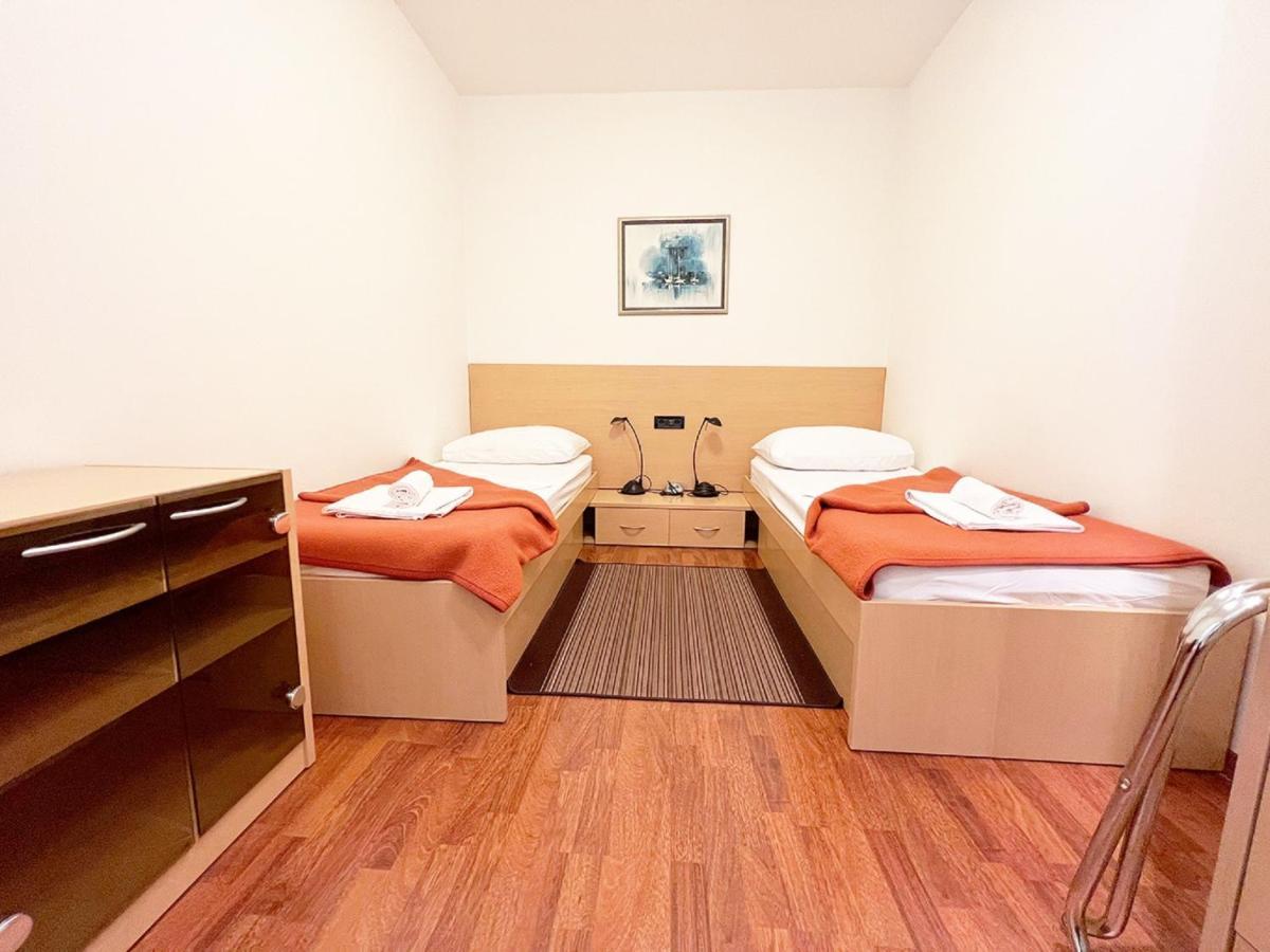 Rooms Studentsko Naselje Ivan Goran Kovacic Rijeka Oda fotoğraf